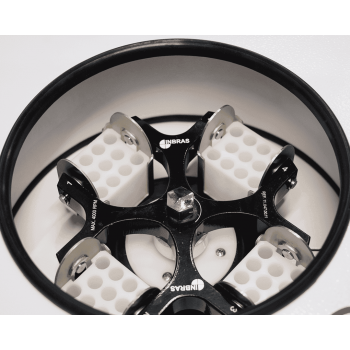 CENTRIFUGA SOROLÓGICA COM CAPACIDADE  PARA: 28 Tubos de 10 ml ou 15 ml ou 44 tubos de 05 ml ou 07 ml Ou 04 tubos de 50 ml